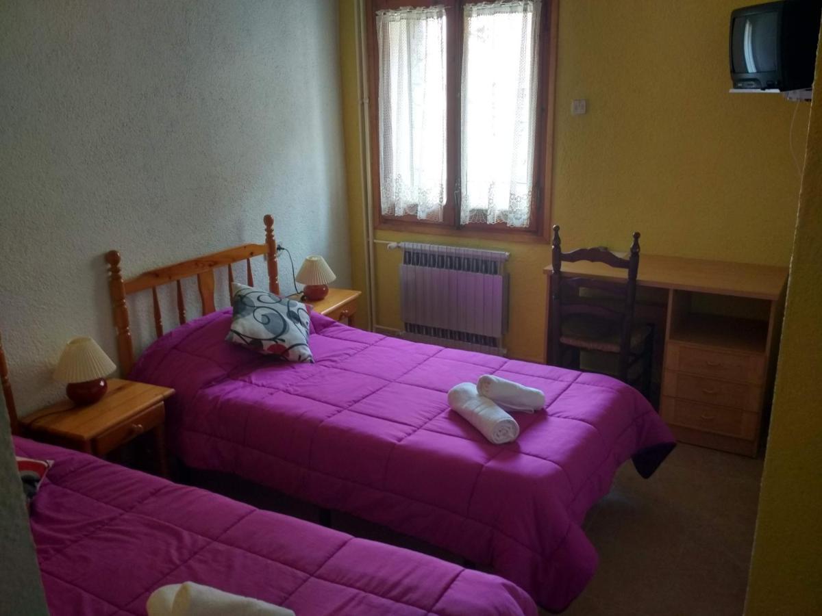 Hostal Pas De La Pera Aransá エクステリア 写真